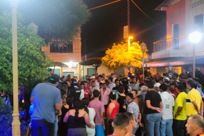 El hombre cayó cerca de una iglesia del cantón Puebloviejo; los moradores se asustaron con el ataque.