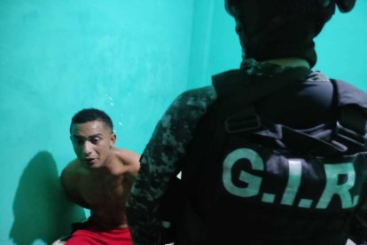El sospechoso fue capturado en un operativo en el barrio Codesa, sur de la ciudad, a menos de un kilómetro del Comando de Policía.