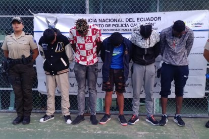 Los sujetos se hacían pasar por miembros de una banda denominada The Gangster.