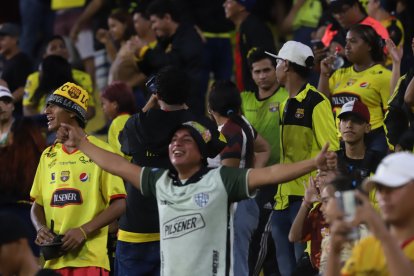 Hinchas de Barcelona verán al Ídolo en el Monumental.