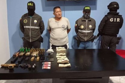 El agente de la CTE fue detenido en el operativo.