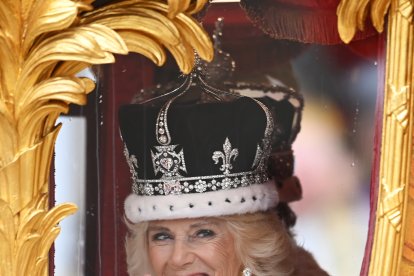 La reina de Reino Unido tras la coronación