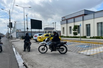 La policía no sabía qué hacer con el hombre que no recibía atención médica.