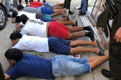 Los detenidos tenían armas en el domicilio en el que se encontraban.