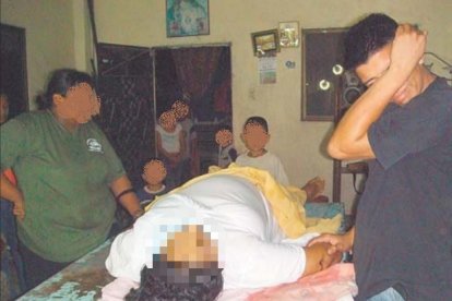 Foto de archivo del entierro de la mujer asesinada por Junior Roldán