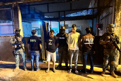 Los dos detenidos fueron llevados al Cuartel Modelo.