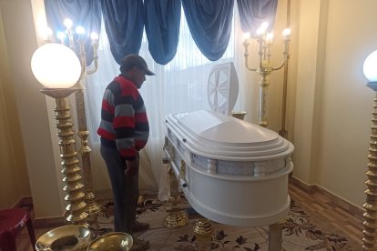 Vecinos se solidarizaron con los progenitores de la víctima.