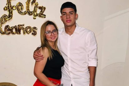 Jéssica Andrade se muestra orgullosa del crecimiento que ha tenido su hijo, Kendry Páez.
