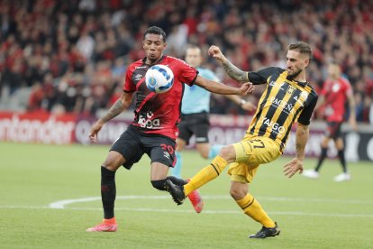 Bryan García llegó en enero de 2022 al Athletico Paranaense, tras pagar casi dos millones de dólares a Independiente del Valle.