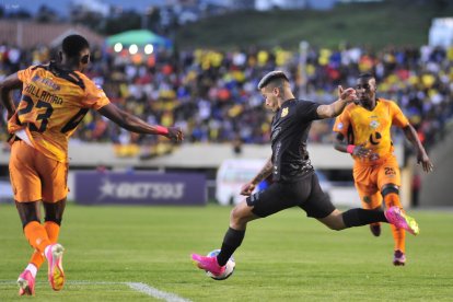 Barcelona dejó escapar tres puntos ante Libertad, en la fecha 10 de la LigaPro.