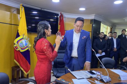 “Desde hoy los problemas de Cuenca son míos, de mi equipo, de todos los que queremos sacar a la ciudad adelante”, dijo el burgomaestre