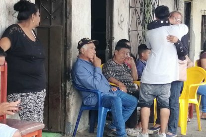 Los allegados de la familia Guerra Delgado están consternados por lo sucedido.