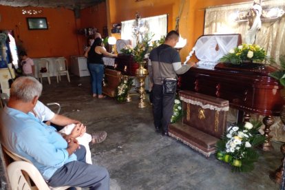 Los esposos fueron interceptados cuando se movilizaban por la ciudadela Assad Bucaram.