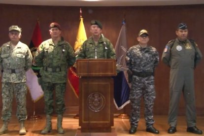 Los comandantes de las Fuerzas Armadas y de la Policía Nacional durante comunicado conjunto