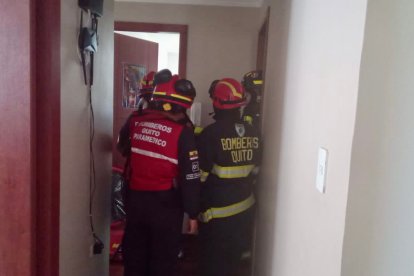 Los bomberos intentaron reanimar a las víctimas sin obtener resultados.
