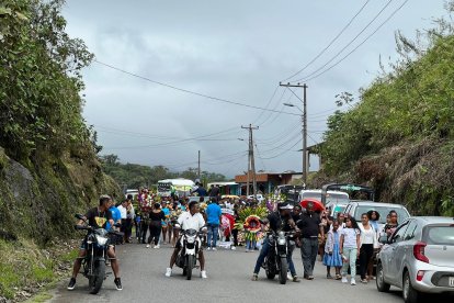 Entre familiares y simpatizantes, Cortez fue despedido y sepultado en el cementerio de Alto Tambo.