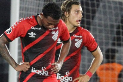 El jugador ecuatoriano Bryan García fue separado del Athletico Paranaense, luego de ser señalado en las investigaciones por amaño de partidos, en Brasil.