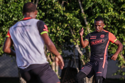 Barcelona deberá buscar una victoria en Bolivia.