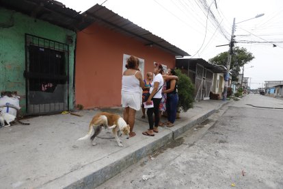 En el conocido Callejón de la Muerte, los vecinos y allegados del difunto lamentaron lo ocurrido con el padre de familia, de 31 años.