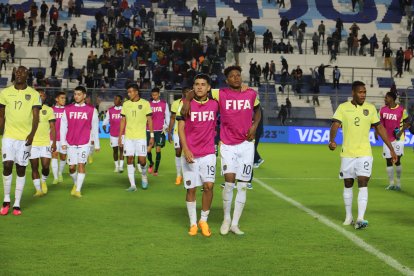 Kendry Páez (i) y Nilson Angulo son dos de los jugadores más caros que tiene la sub-20 de Ecuador.