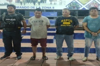 Los sospechosos fueron puestos a órdenes de las autoridades. Uno registra dos antecedentes por robo.