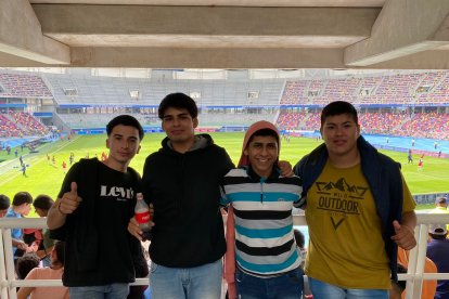 Los hinchas argentinos aprovecharon el feriado para acudir a los juegos del Mundial.