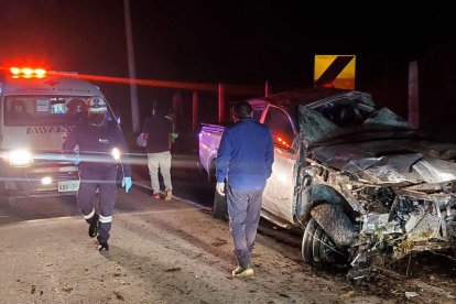 Varios heridos tras un volcamiento.