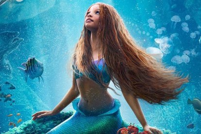 Le tomó un día  entero obtener la icónica toma del cabello de Ariel saliendo del mar.