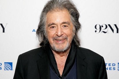 Es un actor de cine, teatro y televisión estadounidense, que también se ha desempeñado ocasionalmente como guionista, director y productor