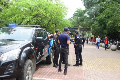 El patrullaje alrededor de la Universidad de Guayaquil se reforzó esta semana.