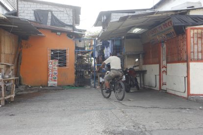 Habitantes han colocado rejas por seguridad. Viven ‘paniqueados’ por la delincuencia.