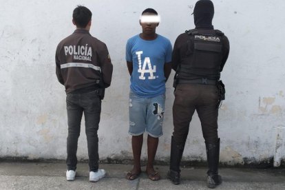 Al adolescente detenido en el sur se le encontró un arma de fuego, tipo fúsil.