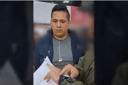 Este es John Delgado, capturado en Bogotá.