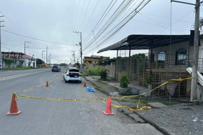 Dos cabezas humanas fueron halladas dentro de un saco en la carretera que conecta Esmeraldas con Atacames.