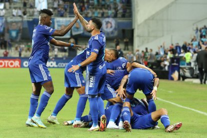 Emelec necesita vencer a Guaraní de Paraguay, para pelear por la clasificación a los octavos de final de la Copa Sudamericana.