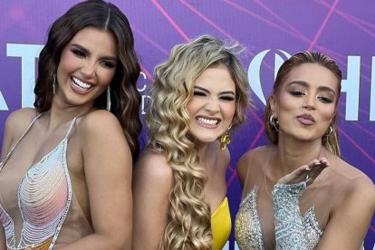 Varias artistas ecuatorianas estuvieron presente en la gala.