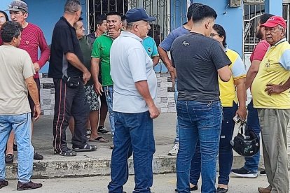 familiares del taxista Francisco Medina observaron el cuerpo inerte de su ser querido