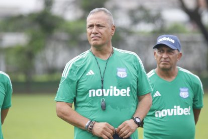 Hernán Torres dirigió el 8 de junio su primer entrenamiento en Emelec.