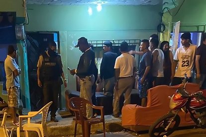 El hecho ocurrió la madrugada de este domingo. Sujetos asesinaron a cuatro personas.