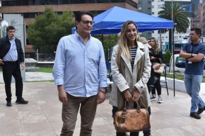 Villavicencio y González en la acpetación de su precandidatura presidencial para los comicios de agosto.