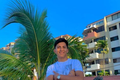 La víctima se encontraba en el establecimiento comercial cuando los asaltantes llegaron.