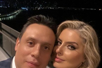 En octubre de 2022, Enrique Gómez posteó una foto junto a Verónica Ibarra en sus redes sociales.