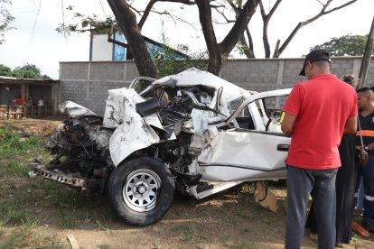 Así quedó el vehículo en el que cuatro personas perdieron la vida.