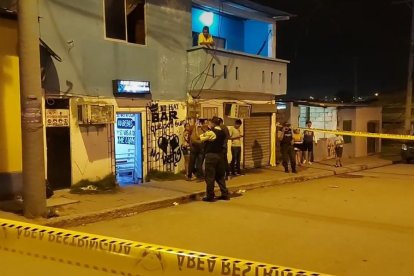 Dos personas resultaron heridas y luego fallecieron tras una balacera en Anconcito.