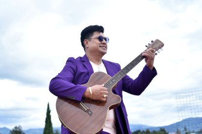 Jaime Enrique Aymara tiene 37 años de carrera artística.