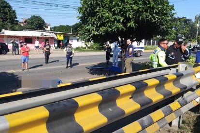 Tres ciclistas murieron en un accidente de tránsito, en la vía a la costa.