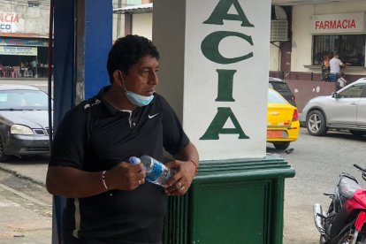 Sin su madre y sin empleo, Gilber Barbera apela a recibir el beneficio estatal que tenía su madre.