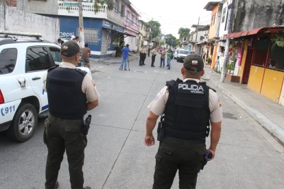 La mañana de este lunes 19 de junio de 2023, policías fueron a resguardar la zona.