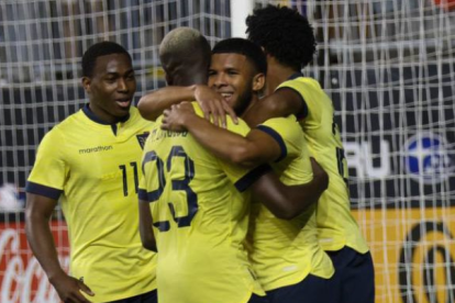 La Tri se impuso 3-1 ante Costa Rica.