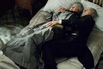 Pareja de ancianos en la película del Titanic.